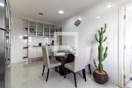 Apartamento à venda com 495m², 4 quartos e 4 vagas Apartamento à venda com 495m², 4 quartos e 4 vagasCozinha