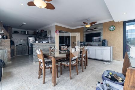 Apartamento à venda com 495m², 4 quartos e 4 vagas Apartamento à venda com 495m², 4 quartos e 4 vagasÁrea Gourmet da Cobertura