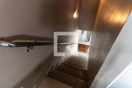 Apartamento à venda com 495m², 4 quartos e 4 vagas Apartamento à venda com 495m², 4 quartos e 4 vagasEscada