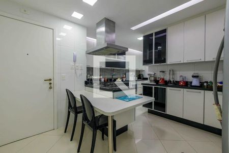 Apartamento à venda com 369m², 4 quartos e 3 vagasCozinha