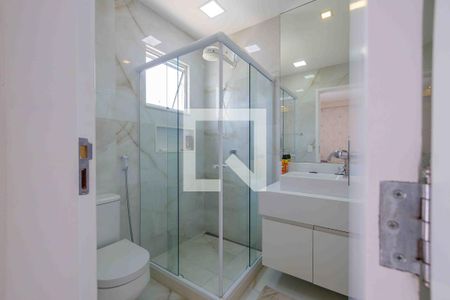 Apartamento à venda com 369m², 4 quartos e 3 vagasBanheiro da Suíte 1