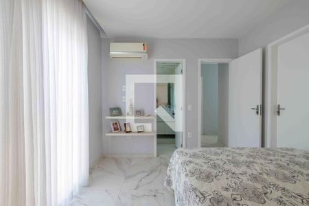 Apartamento à venda com 369m², 4 quartos e 3 vagasSuíte 1