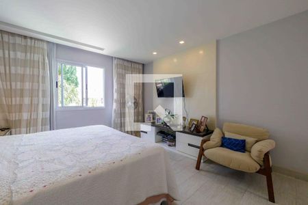 Apartamento à venda com 369m², 4 quartos e 3 vagasSuíte 2