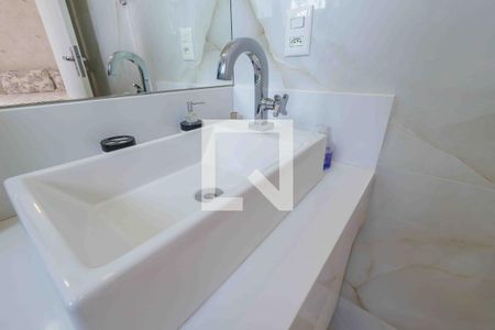 Apartamento à venda com 369m², 4 quartos e 3 vagasBanheiro da Suíte 1