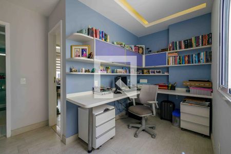 Apartamento à venda com 369m², 4 quartos e 3 vagasEscritório