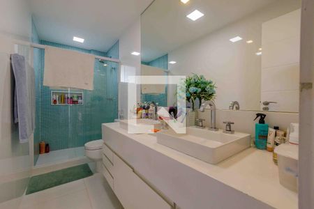 Apartamento à venda com 369m², 4 quartos e 3 vagasBanheiro Social