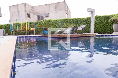 Casa de condomínio à venda com 320m², 5 quartos e 4 vagasPiscina