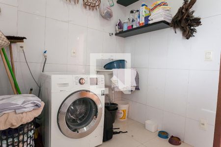 Casa de condomínio à venda com 320m², 5 quartos e 4 vagasÁrea de Serviço