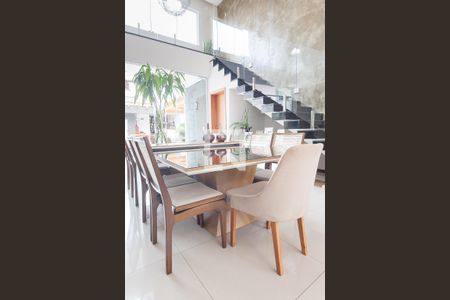 Casa de condomínio à venda com 320m², 5 quartos e 4 vagasSala de Jantar