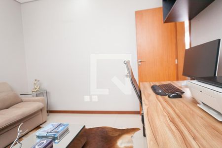 Casa de condomínio à venda com 320m², 5 quartos e 4 vagasEscritório