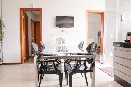 Casa de condomínio à venda com 320m², 5 quartos e 4 vagasCozinha