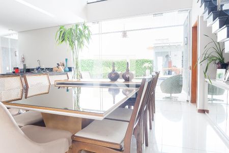 Sala de Jantar de casa de condomínio à venda com 4 quartos, 320m² em Balneário Água Limpa, Nova Lima