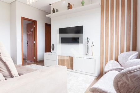 Sala de TV de casa de condomínio à venda com 4 quartos, 320m² em Balneário Água Limpa, Nova Lima