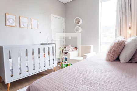 Casa de condomínio à venda com 320m², 5 quartos e 4 vagasquarto 2