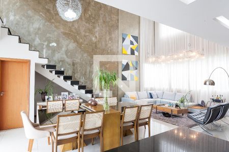 Casa de condomínio à venda com 320m², 5 quartos e 4 vagasSala de Jantar