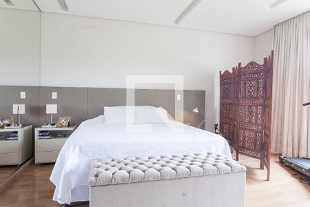 Casa de condomínio à venda com 320m², 5 quartos e 4 vagassuite 