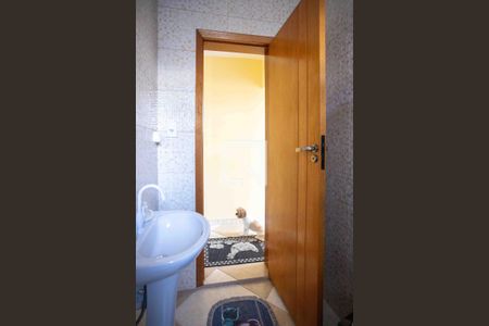 Casa à venda com 300m², 3 quartos e 8 vagasBanheiro 2