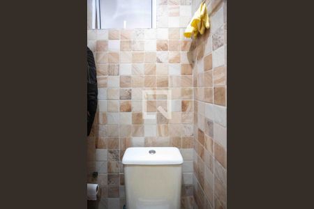 Casa à venda com 300m², 3 quartos e 8 vagasLavabo da garagem 