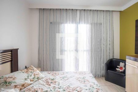 Casa à venda com 300m², 3 quartos e 8 vagasQuarto Suíte