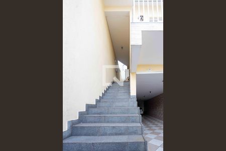 Casa à venda com 300m², 3 quartos e 8 vagasEscada