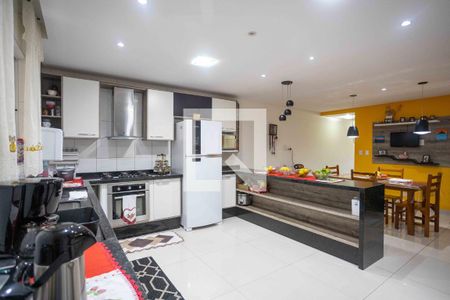 Casa à venda com 300m², 3 quartos e 8 vagasCozinha