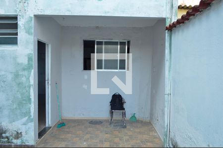 Casa de condomínio à venda com 75m², 2 quartos e sem vaga Casa de condomínio à venda com 75m², 2 quartos e sem vagaVaranda