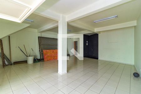 Casa à venda com 260m², 3 quartos e 6 vagas Casa à venda com 260m², 3 quartos e 6 vagasGaragem