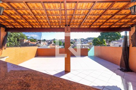 Casa à venda com 260m², 3 quartos e 6 vagas Casa à venda com 260m², 3 quartos e 6 vagasChurrasqueira