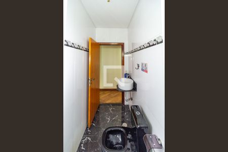 Casa à venda com 260m², 3 quartos e 6 vagas Casa à venda com 260m², 3 quartos e 6 vagasBanheiro 4