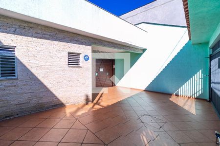 Casa à venda com 260m², 3 quartos e 6 vagas Casa à venda com 260m², 3 quartos e 6 vagasGaragem