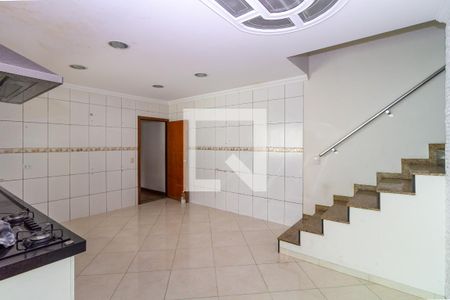 Casa à venda com 260m², 3 quartos e 6 vagas Casa à venda com 260m², 3 quartos e 6 vagasCozinha