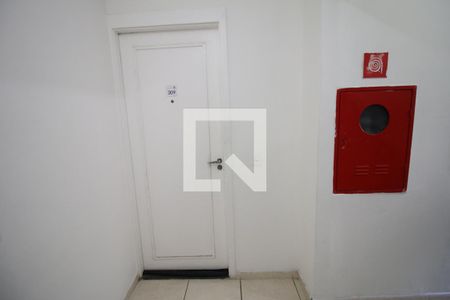 Fachada interna de apartamento para alugar com 2 quartos, 50m² em Tomás Coelho, Rio de Janeiro