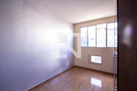 Quarto 2 de apartamento para alugar com 2 quartos, 46m² em Amendoeira, São Gonçalo