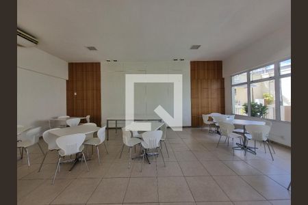 Apartamento para alugar com 48m², 2 quartos e 1 vagaÁrea comum - Salão de festas