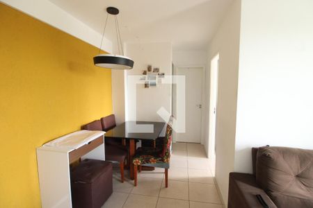 Sala de apartamento para alugar com 2 quartos, 48m² em Vicente de Carvalho, Rio de Janeiro
