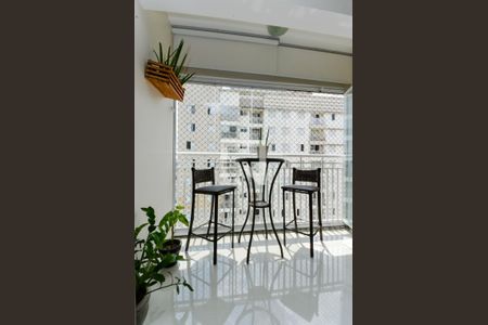 Sala - Varanda  de apartamento para alugar com 3 quartos, 67m² em Ponte Grande, Guarulhos