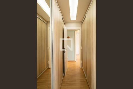 Apartamento à venda com 106m², 3 quartos e 2 vagasCloset - Suíte 2