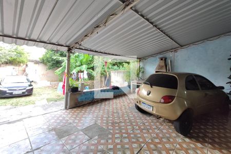 Casa à venda com 400m², 3 quartos e 3 vagasGaragem - Quintal