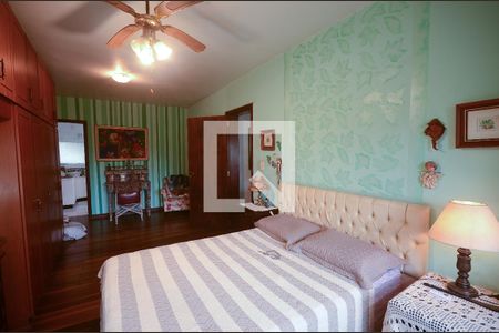 Casa à venda com 231m², 4 quartos e 5 vagasSuíte