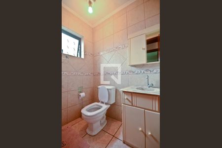 Casa à venda com 231m², 4 quartos e 5 vagasBanheiro Social