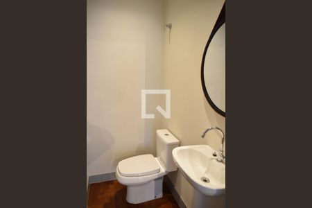 Lavabo de apartamento para alugar com 2 quartos, 150m² em Cerqueira César, São Paulo