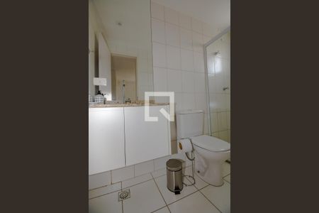 Apartamento à venda com 70m², 2 quartos e 2 vagasBanheiro da Suíte