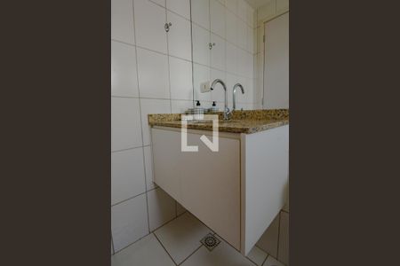 Apartamento à venda com 70m², 2 quartos e 2 vagasBanheiro da Suíte