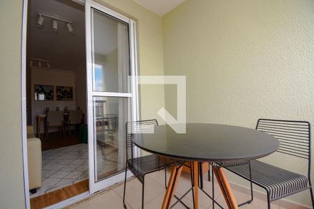 Apartamento à venda com 70m², 2 quartos e 2 vagasSacada da Sala