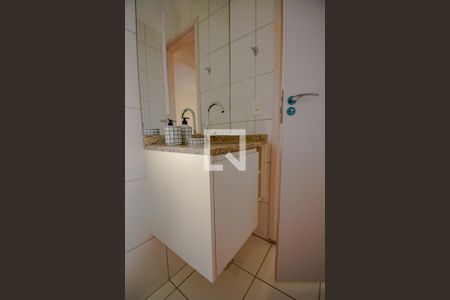 Apartamento à venda com 70m², 2 quartos e 2 vagasBanheiro Social