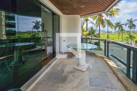 Apartamento para alugar com 300m², 3 quartos e 2 vagasVaranda