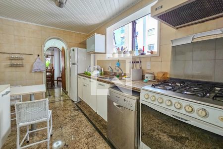 Apartamento para alugar com 300m², 3 quartos e 2 vagasCozinha