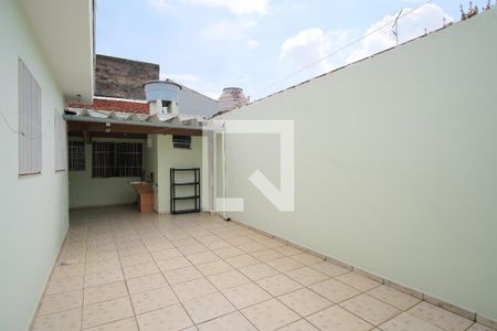 Casa à venda com 110m², 2 quartos e 3 vagasQuintal