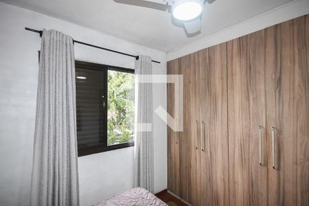 Quarto 1 de apartamento para alugar com 2 quartos, 66m² em Jardim Henriqueta, Taboão da Serra