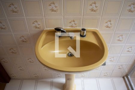 Casa à venda com 195m², 3 quartos e 2 vagasBanheiro